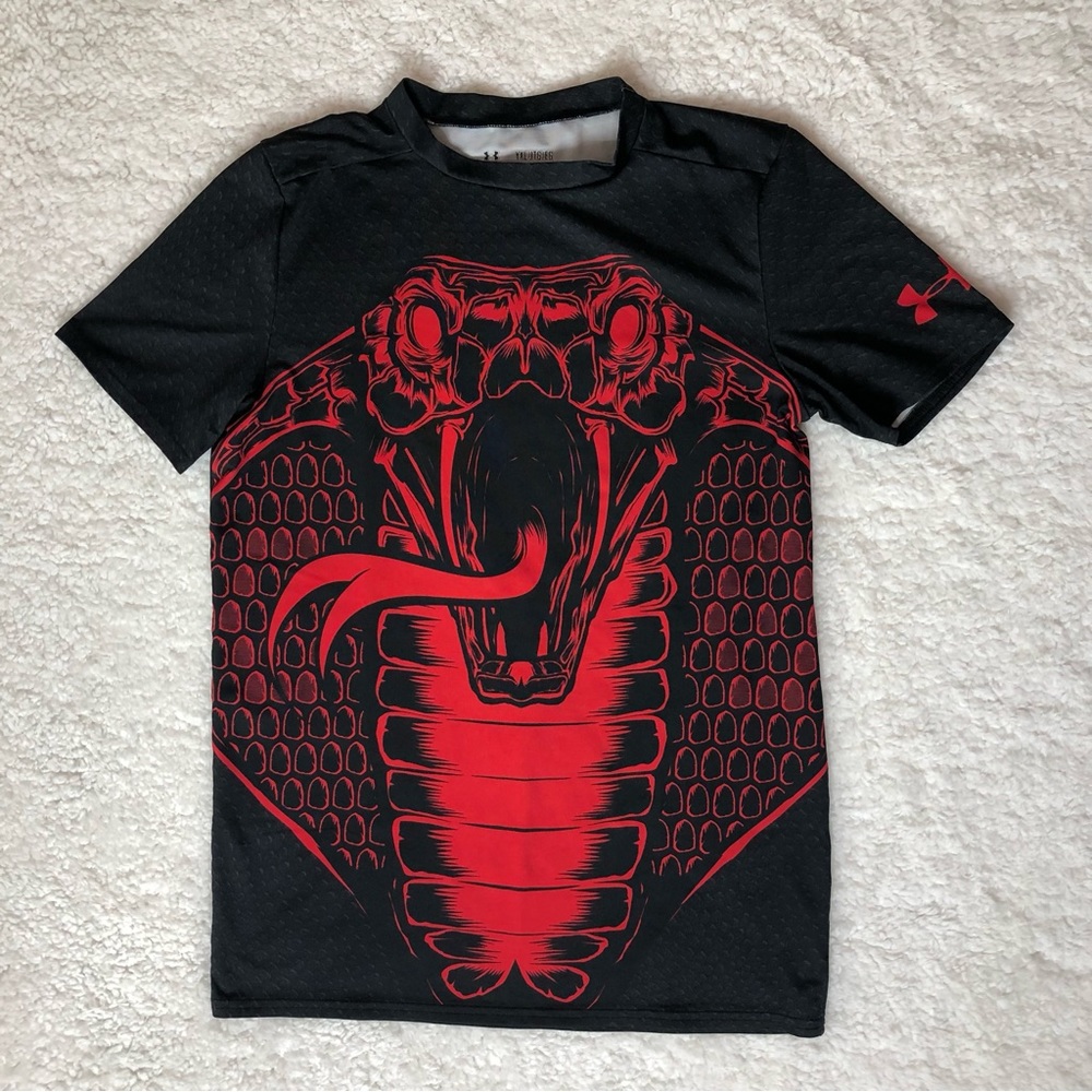 Youth short-sleeved jersey, Brand: UNDER ARMOUR Size: YXL,Color: Black.